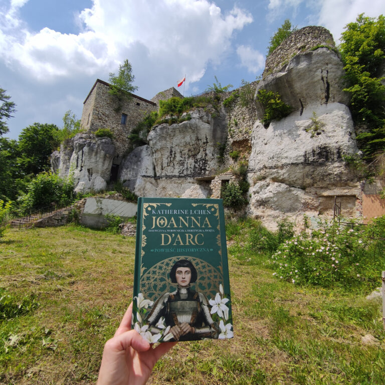 Joanna d'Arc. Dziewczyna, wojowniczka, heretyczka, święta